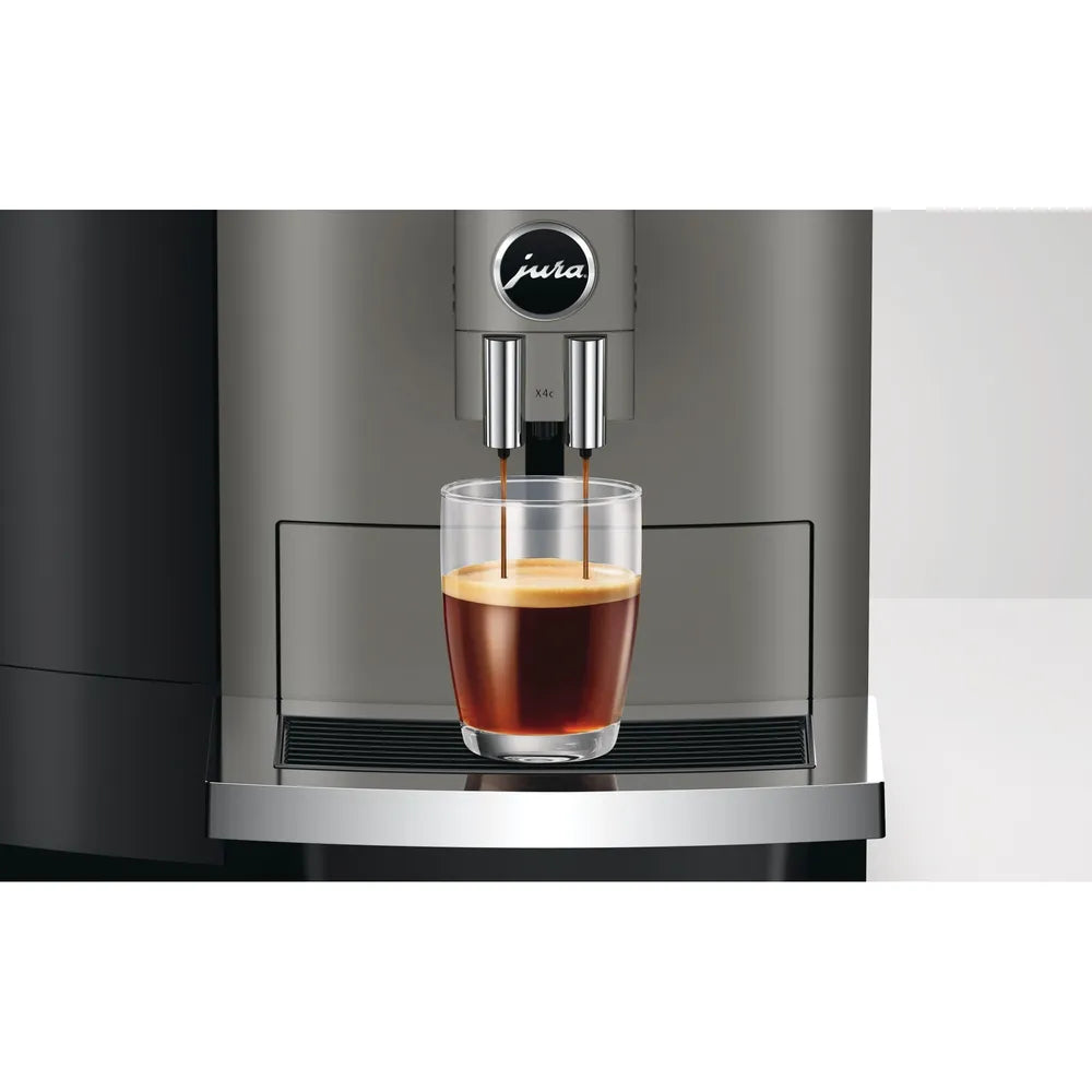 JURA Gastro X4c Dark Inox Professional Automatic Coffee Machine Festwasseranschluß Bandle incl.. Wartungspack