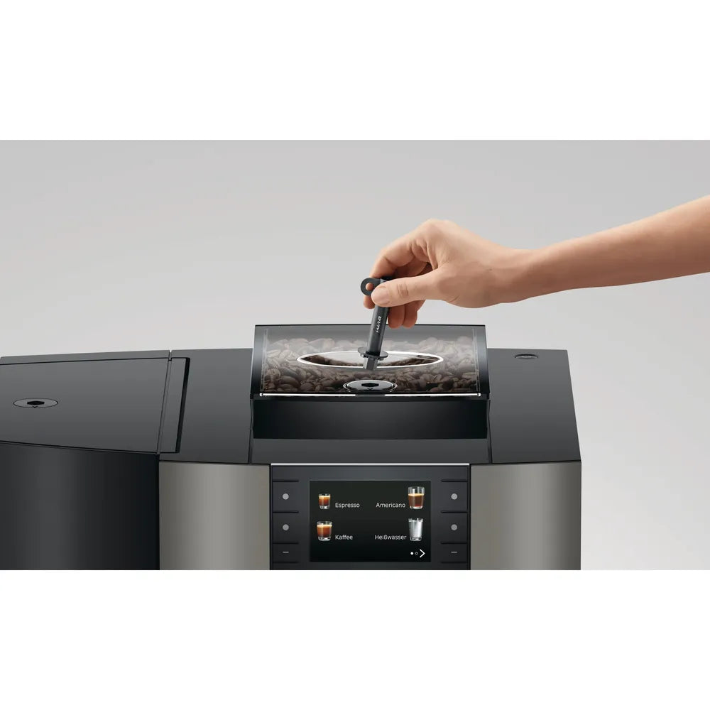 JURA Gastro X4c Dark Inox Professional Automatic Coffee Machine Festwasseranschluß Bandle incl.. Wartungspack